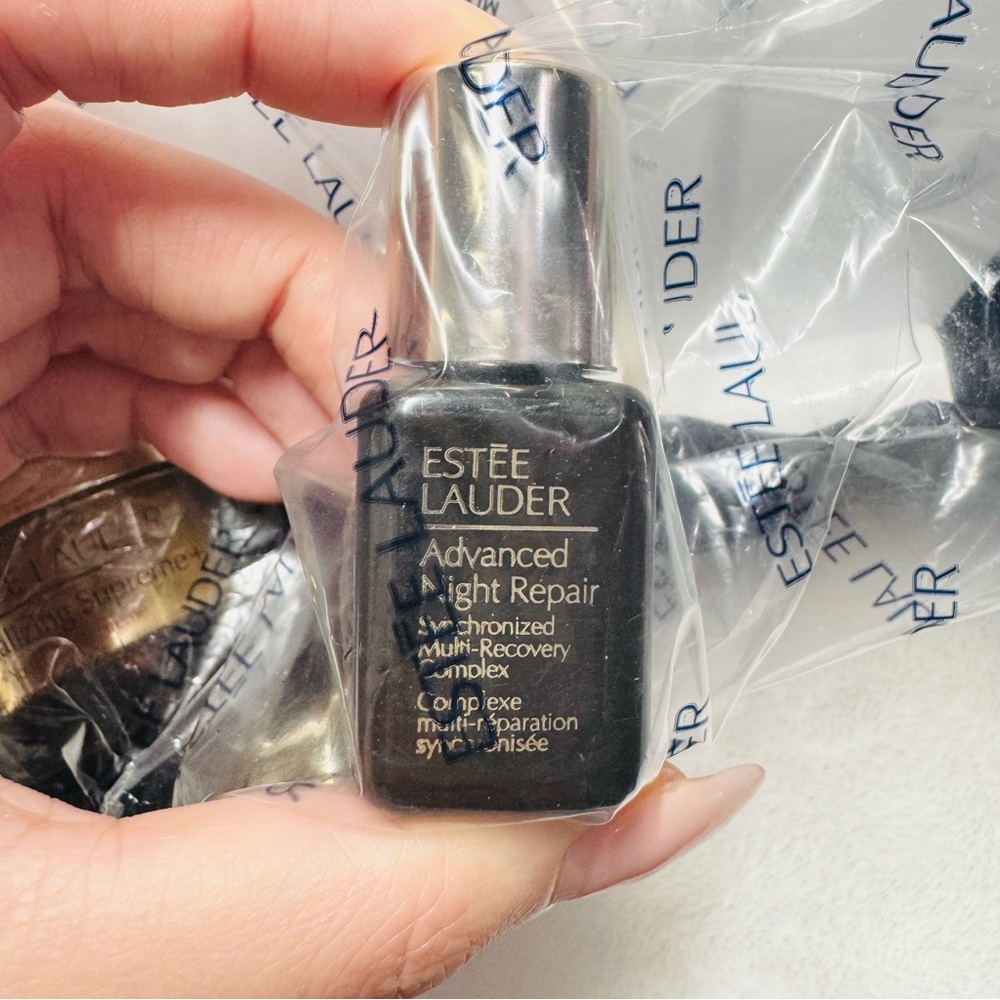 Estee Lauder 6 Pc Gift Set Revitalizing Supreme Creme, Serum, Eye Care, Lipstick - Picture 8 of 13